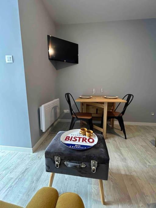 Апартаменти Le Petit Kiosque - Terrasse Parking & Local Velo Верден-сюр-Мез Екстер'єр фото